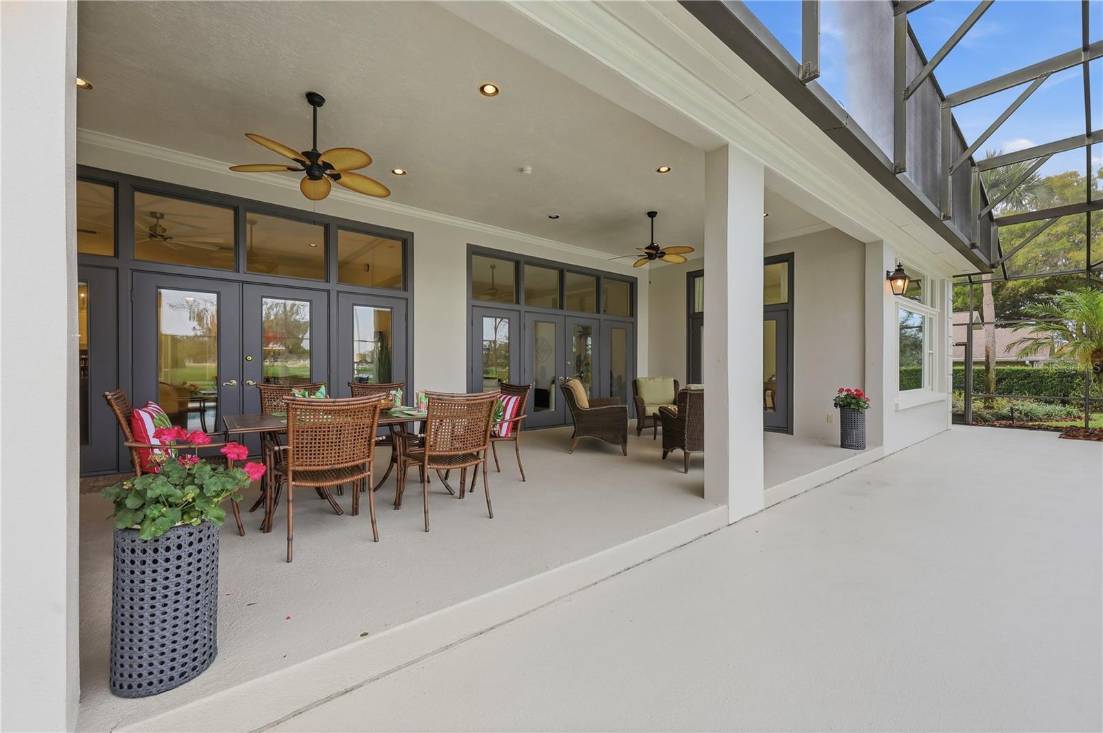 BAY HILL - Residential