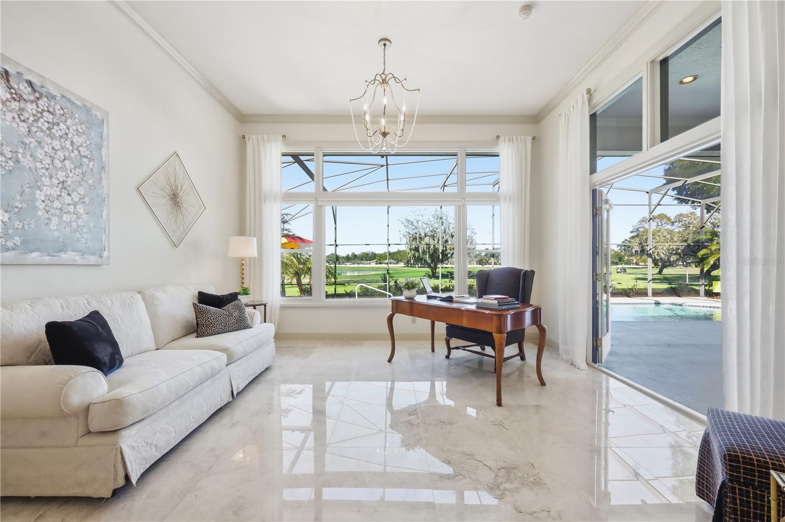 BAY HILL - Residential