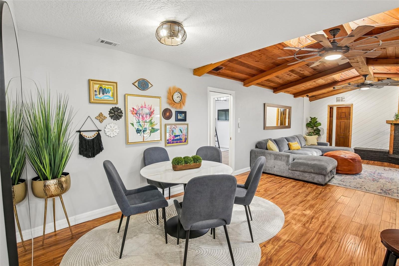 ENISWOOD-UNIT I - Residential