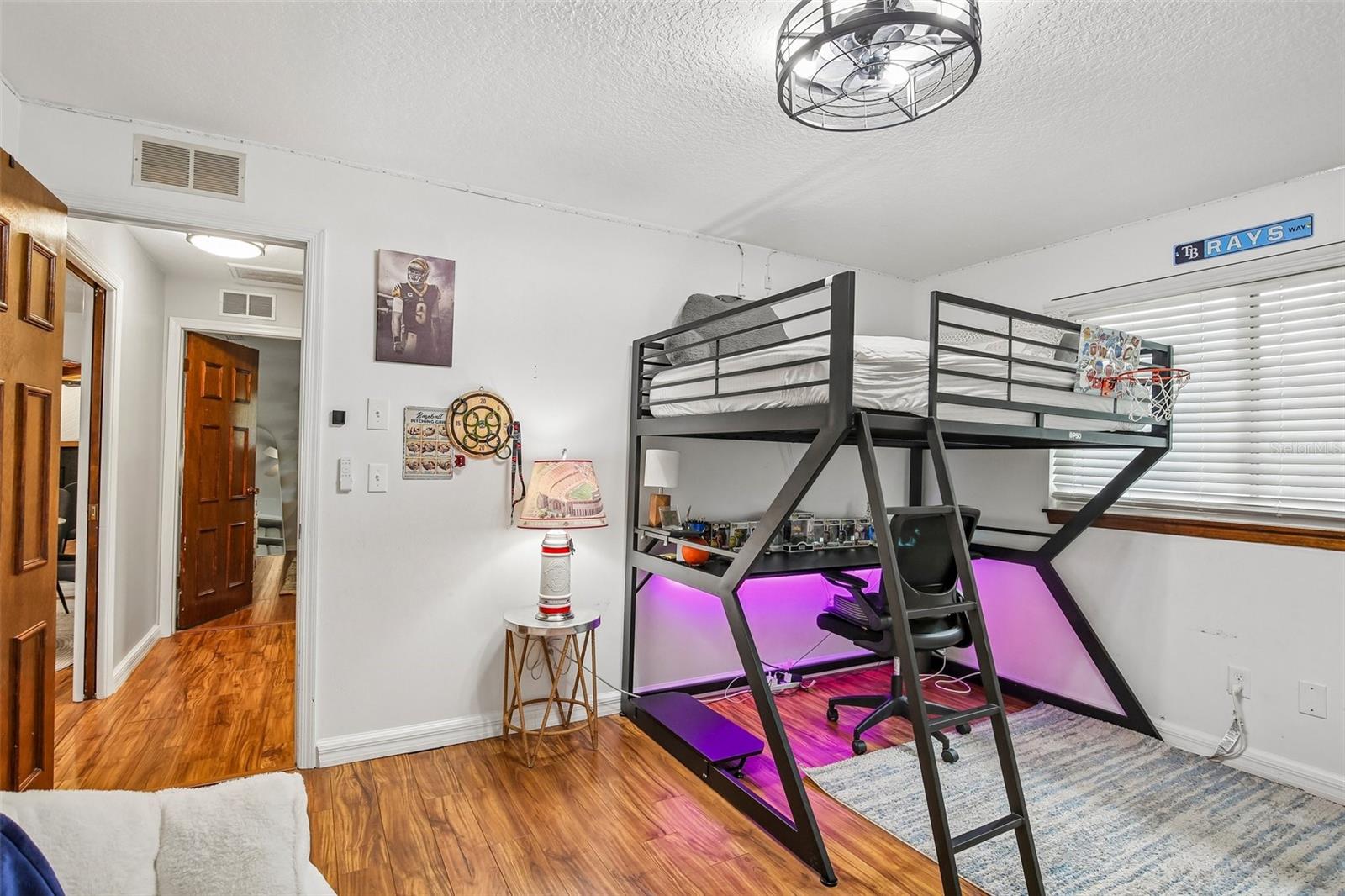 ENISWOOD-UNIT I - Residential