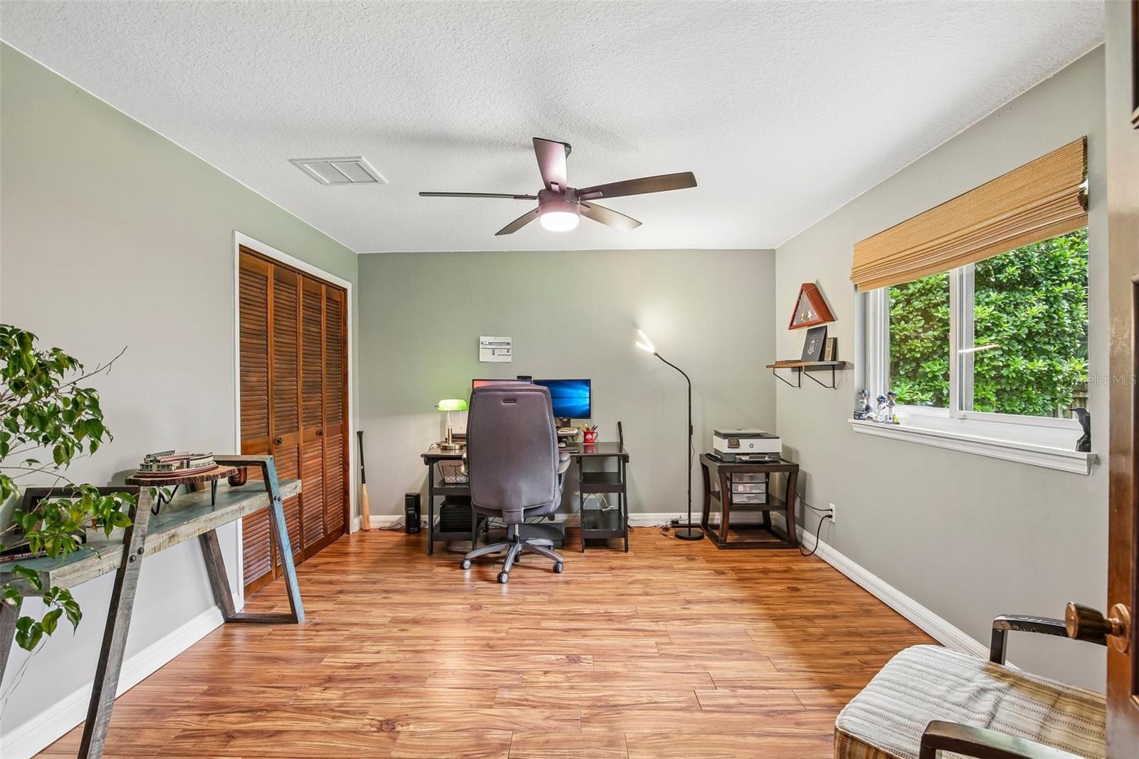 ENISWOOD-UNIT I - Residential