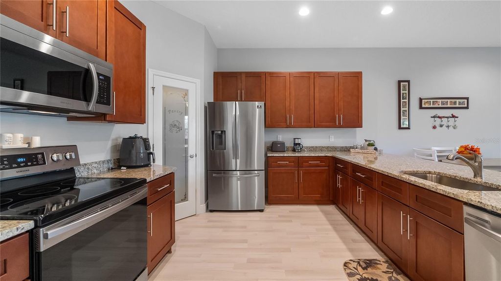 Photo of 2003 Winnipeg Way, Groveland, FL 34736 (MLS # G5108842)