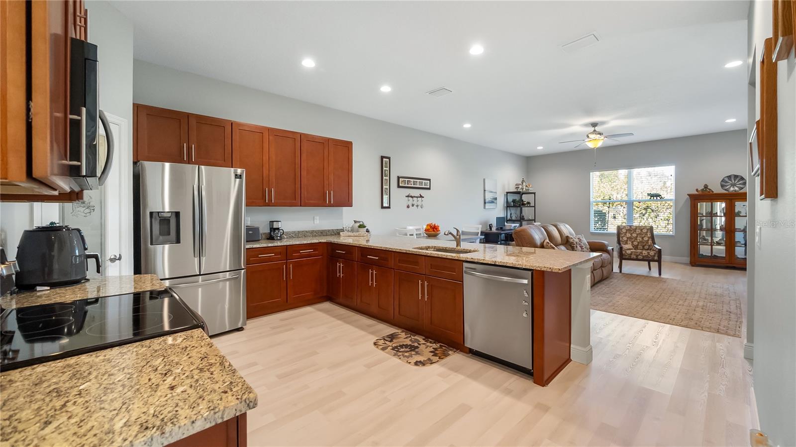 VILLAS AT GREEN GATE - Residential