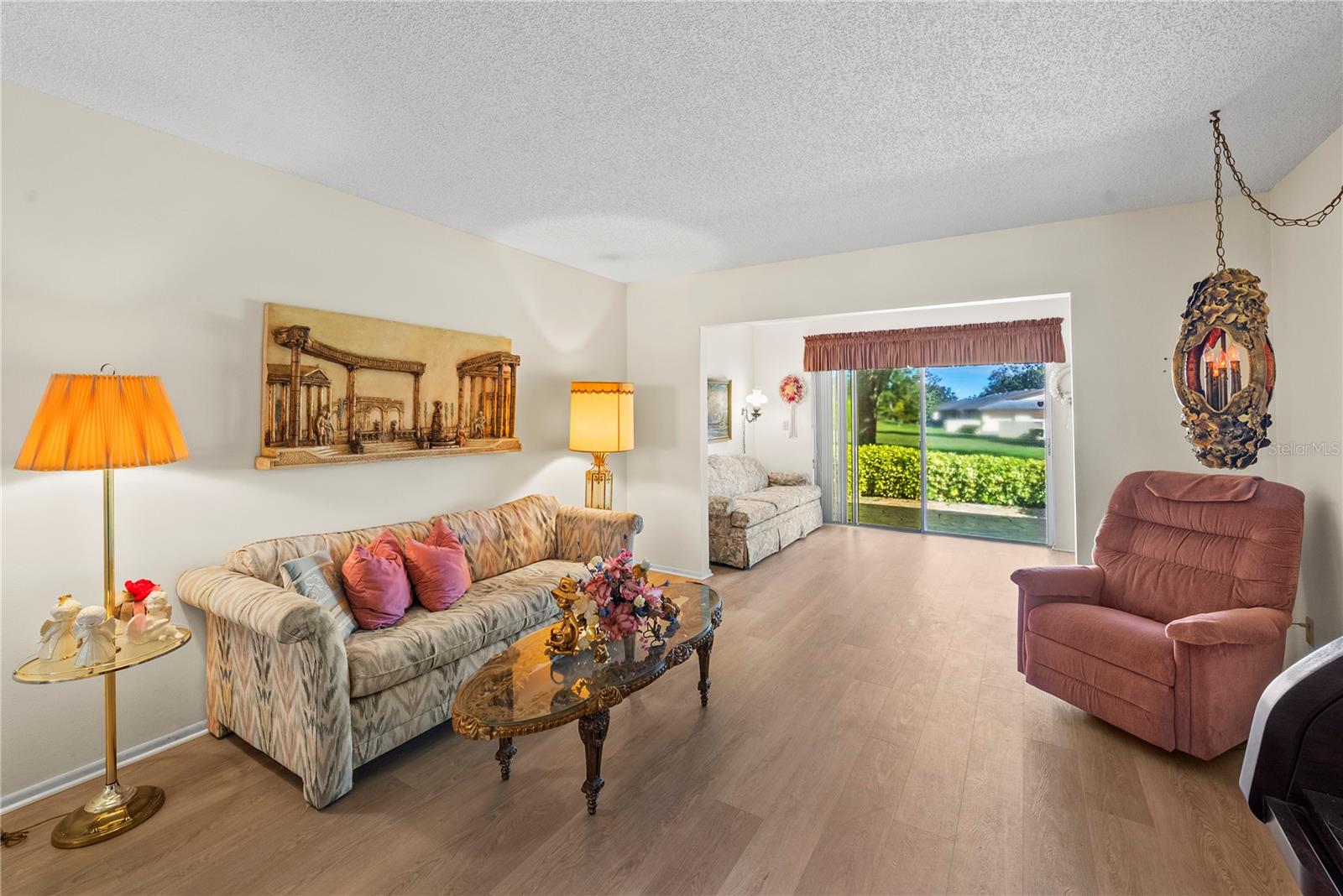 HIGHLAND LAKES VILLAS ON THE GREEN - Residential