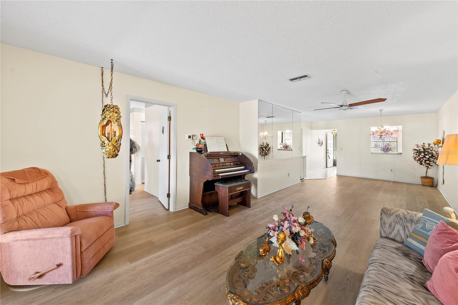 HIGHLAND LAKES VILLAS ON THE GREEN - Residential