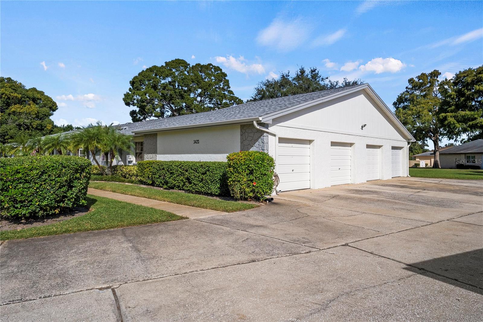 HIGHLAND LAKES VILLAS ON THE GREEN - Residential