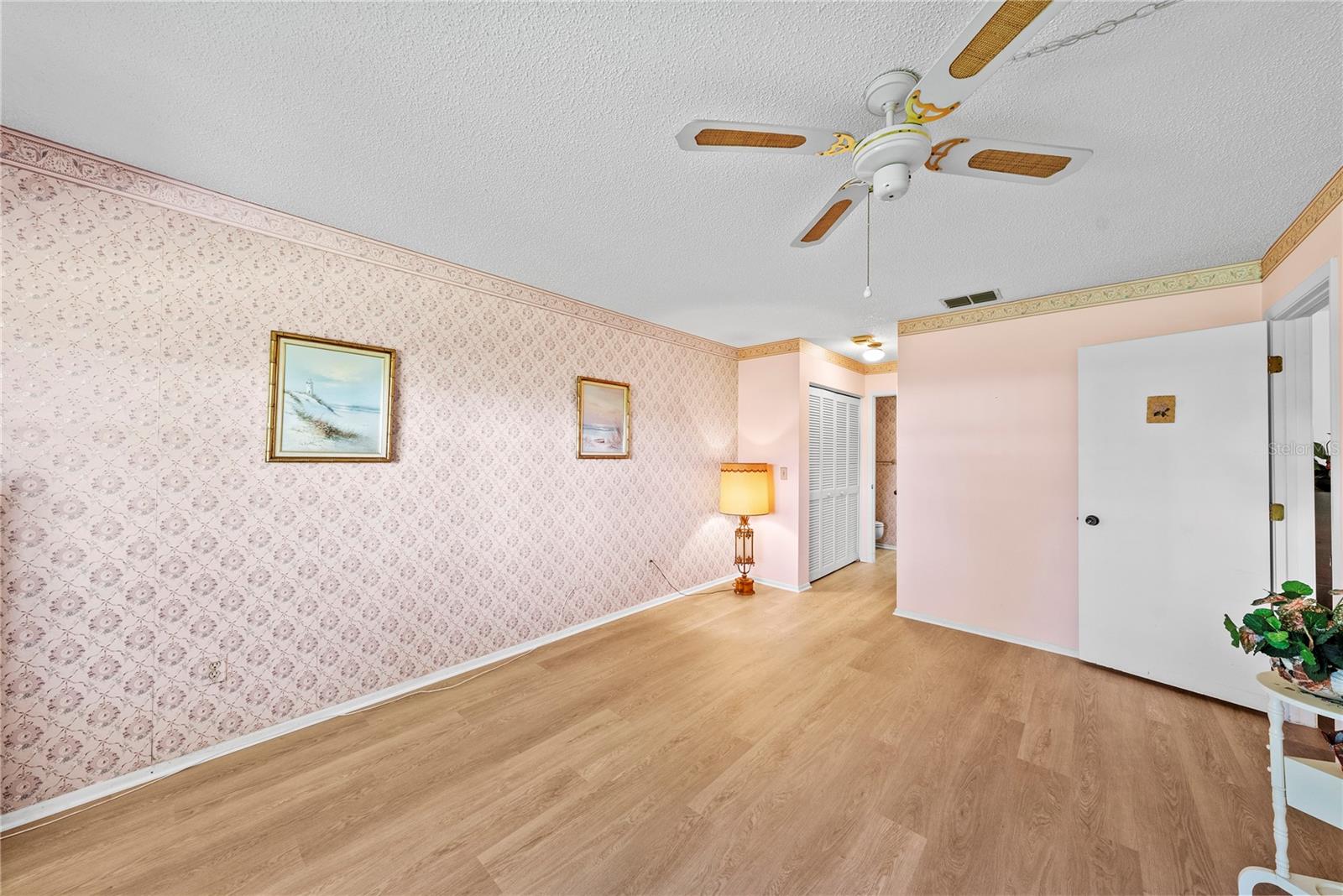 HIGHLAND LAKES VILLAS ON THE GREEN - Residential