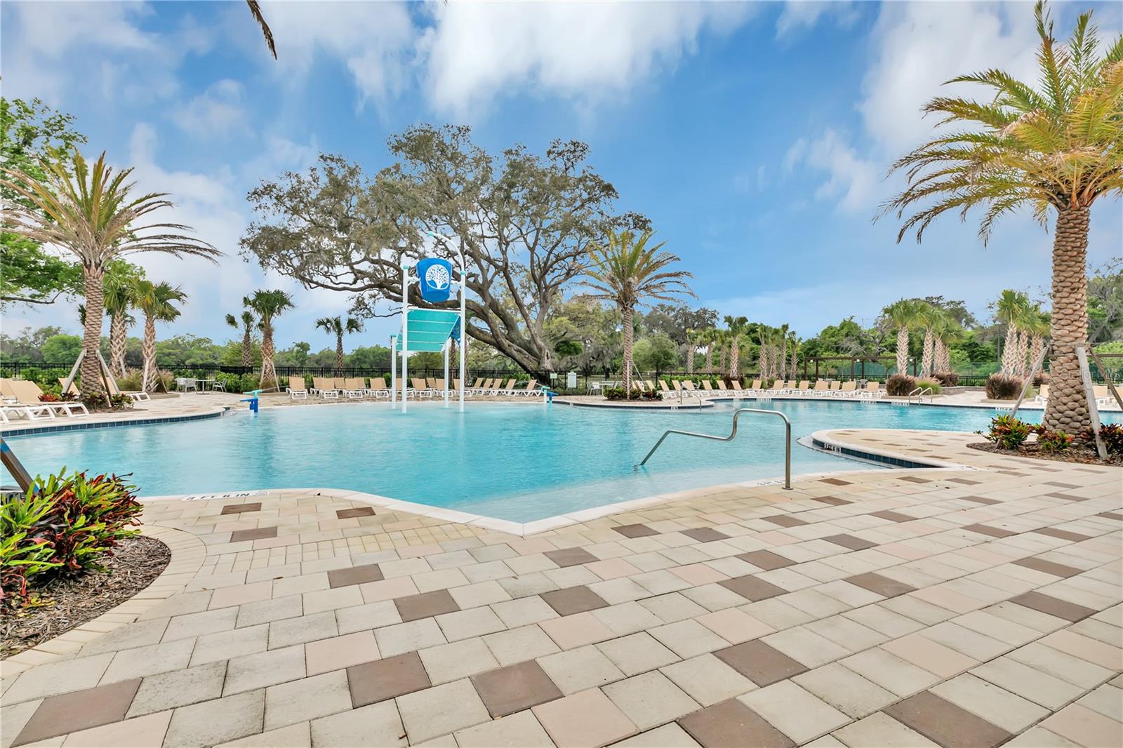 TOHOQUA 32S - Residential