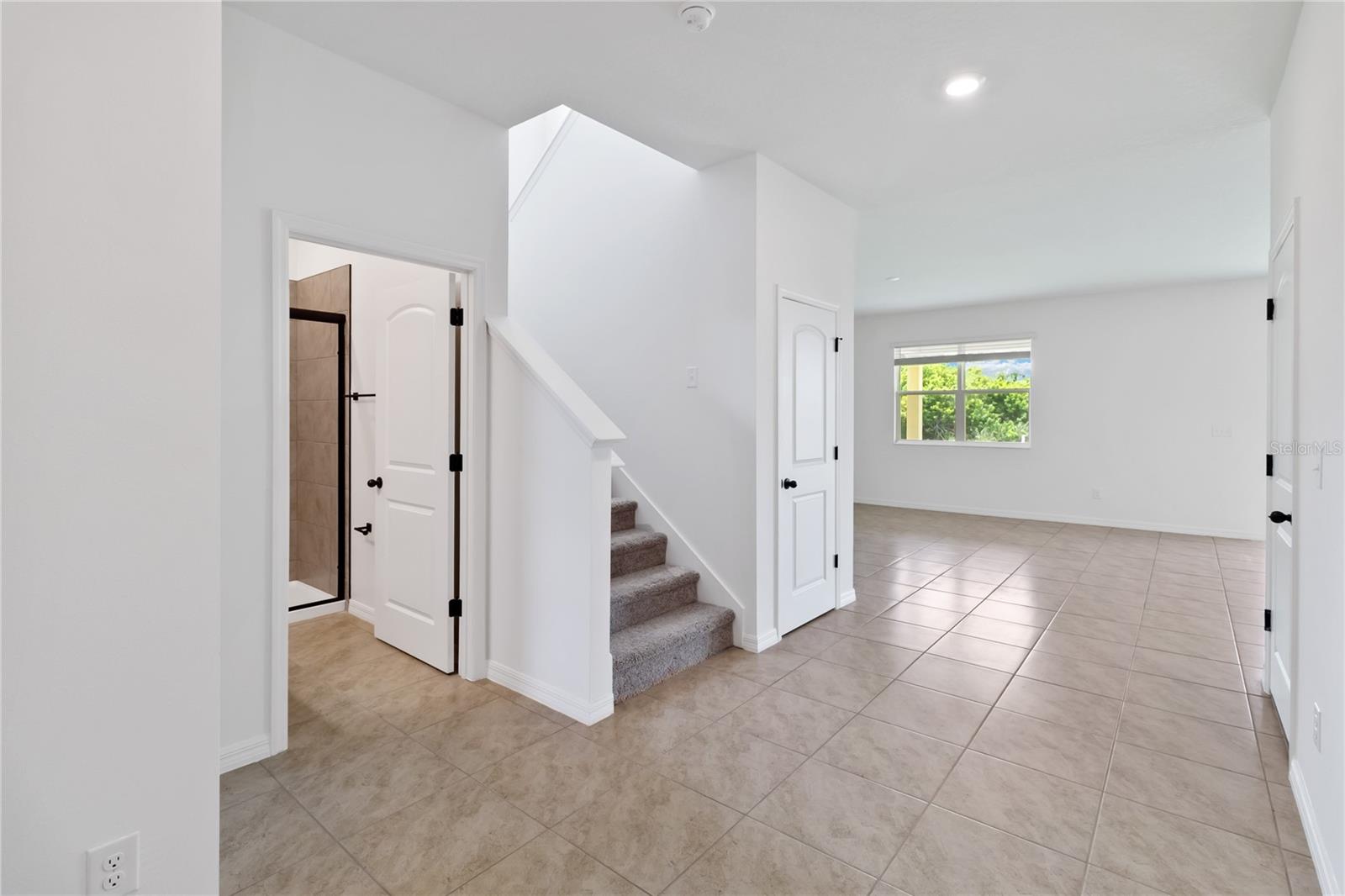 9034 SANDY BLUFFS CIRCLE