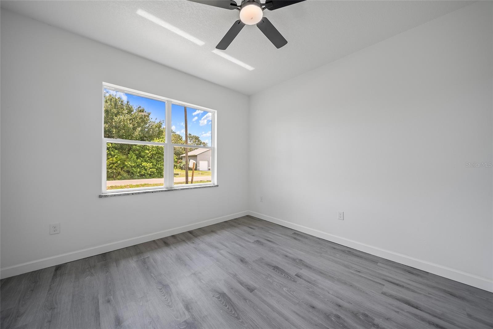 SUN N LAKE - Residential