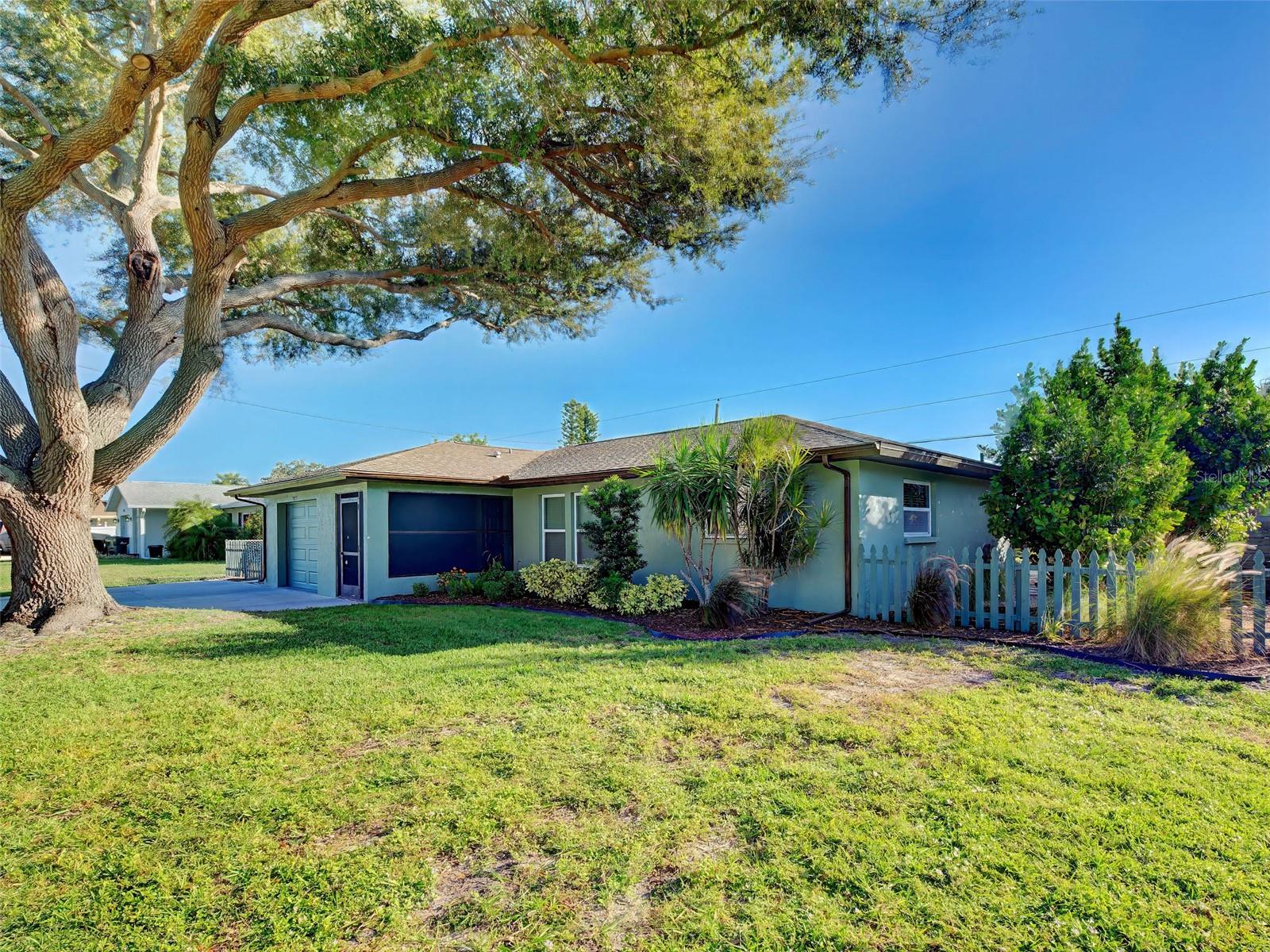 3035 LOBELIA ROAD