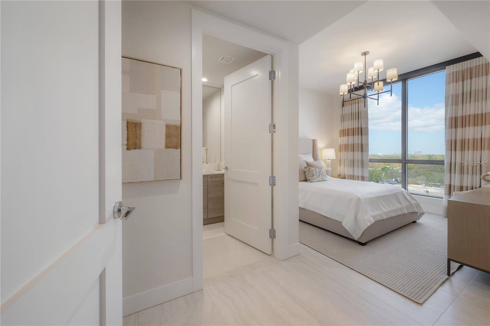 HYDE PARK HOUSE - Residential Lease