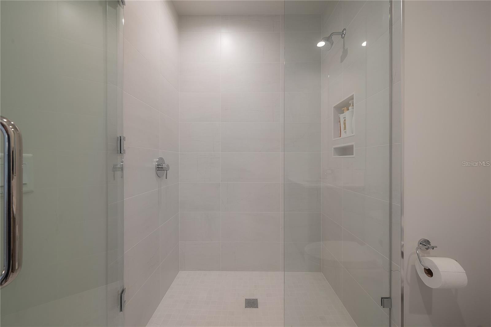 HYDE PARK HOUSE - Residential Lease