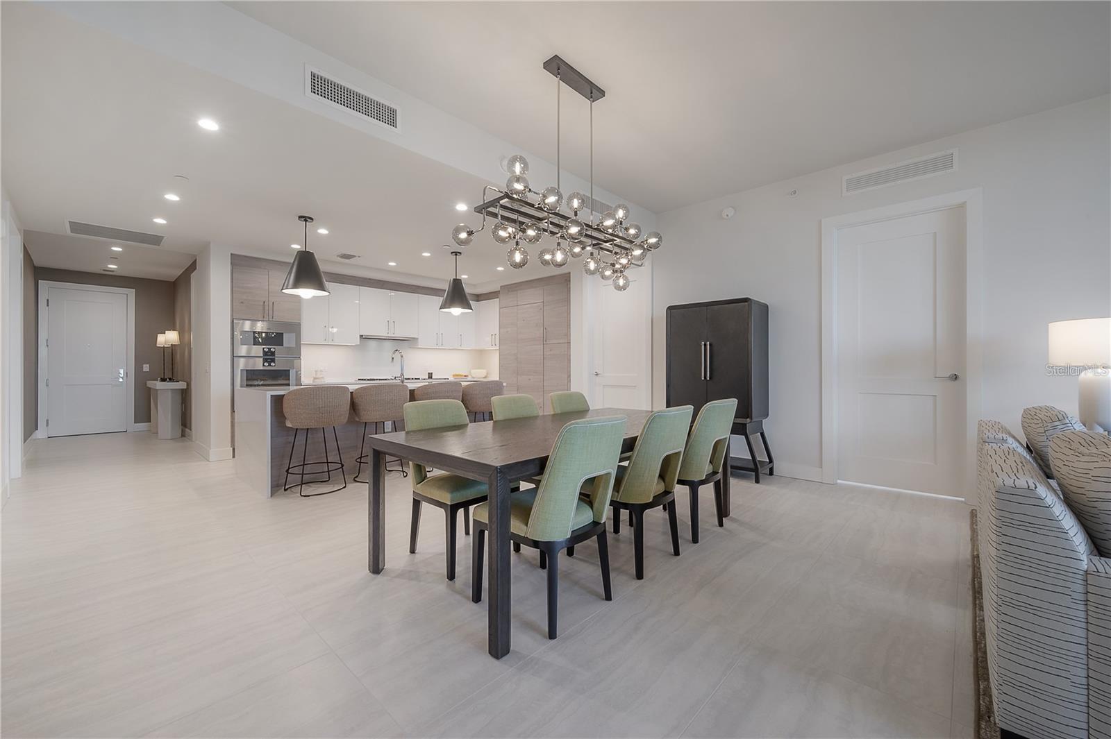 HYDE PARK HOUSE - Residential Lease