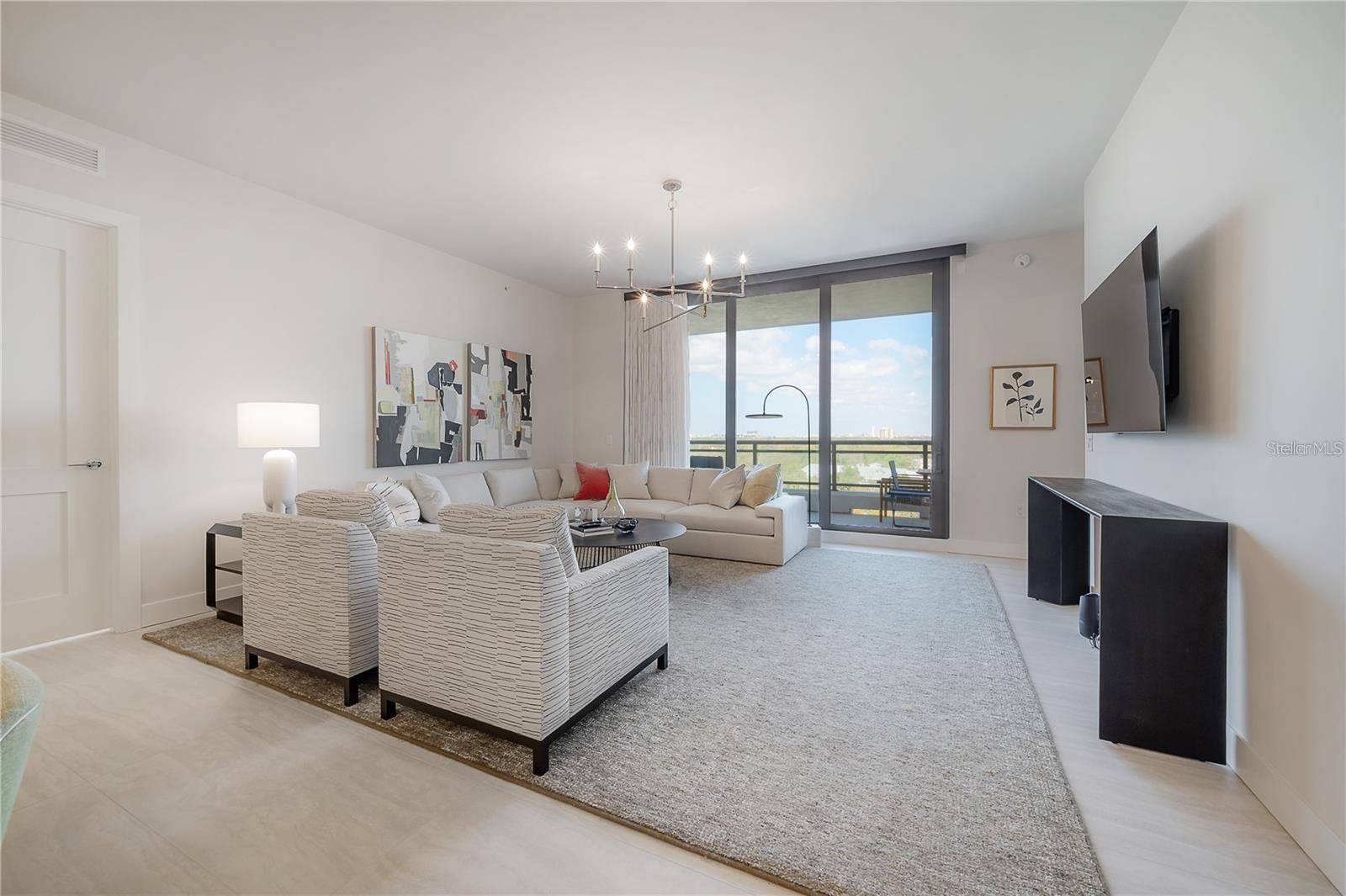 HYDE PARK HOUSE - Residential Lease
