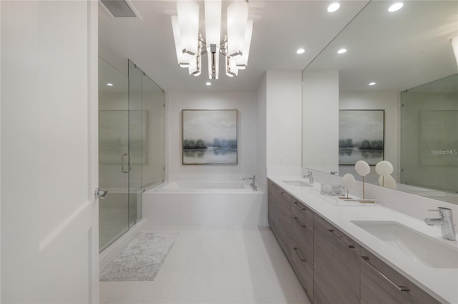 HYDE PARK HOUSE - Residential Lease