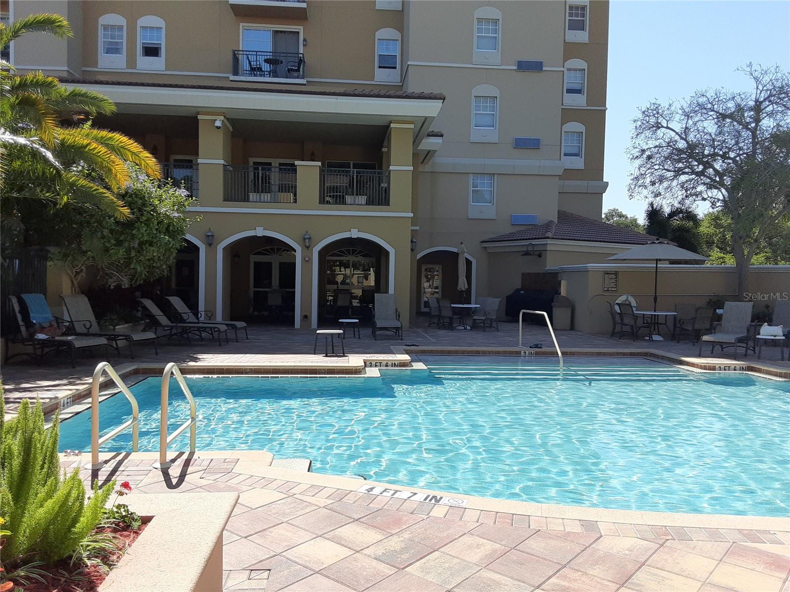 BROADWAY PROMENADE - Residential Lease