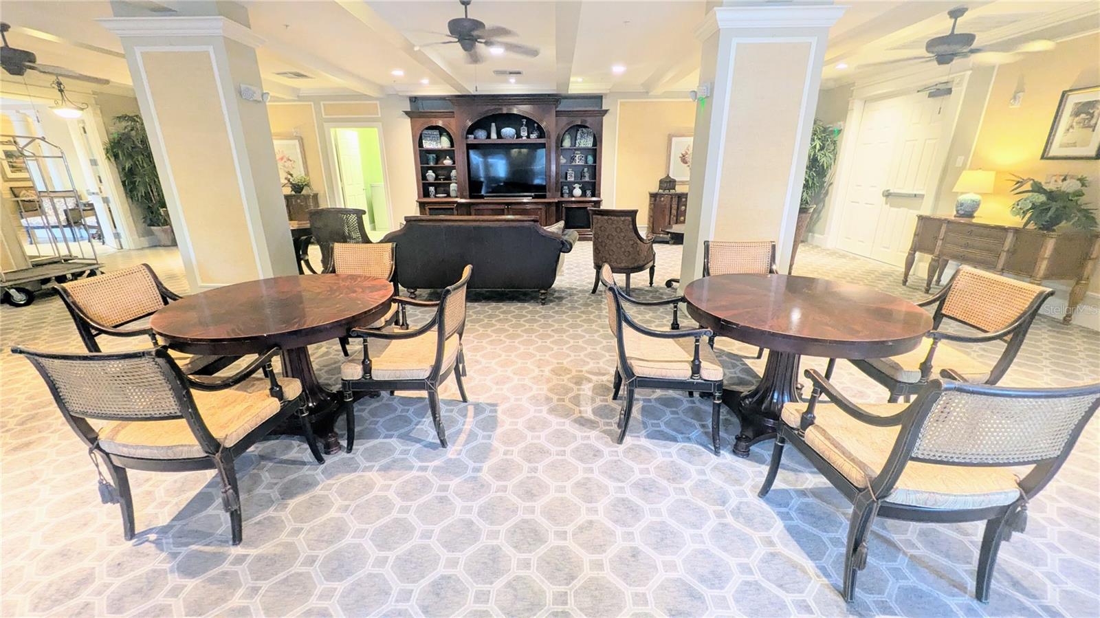 BROADWAY PROMENADE - Residential Lease