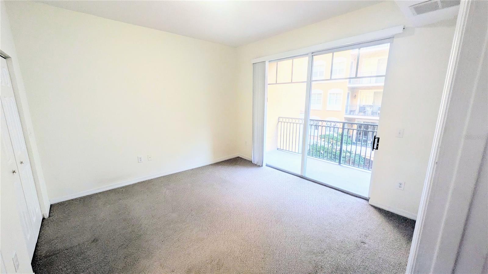BROADWAY PROMENADE - Residential Lease