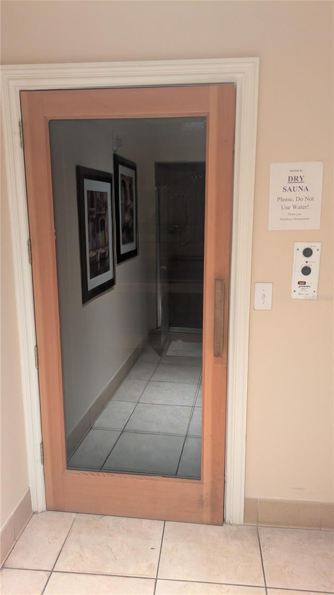 BROADWAY PROMENADE - Residential Lease