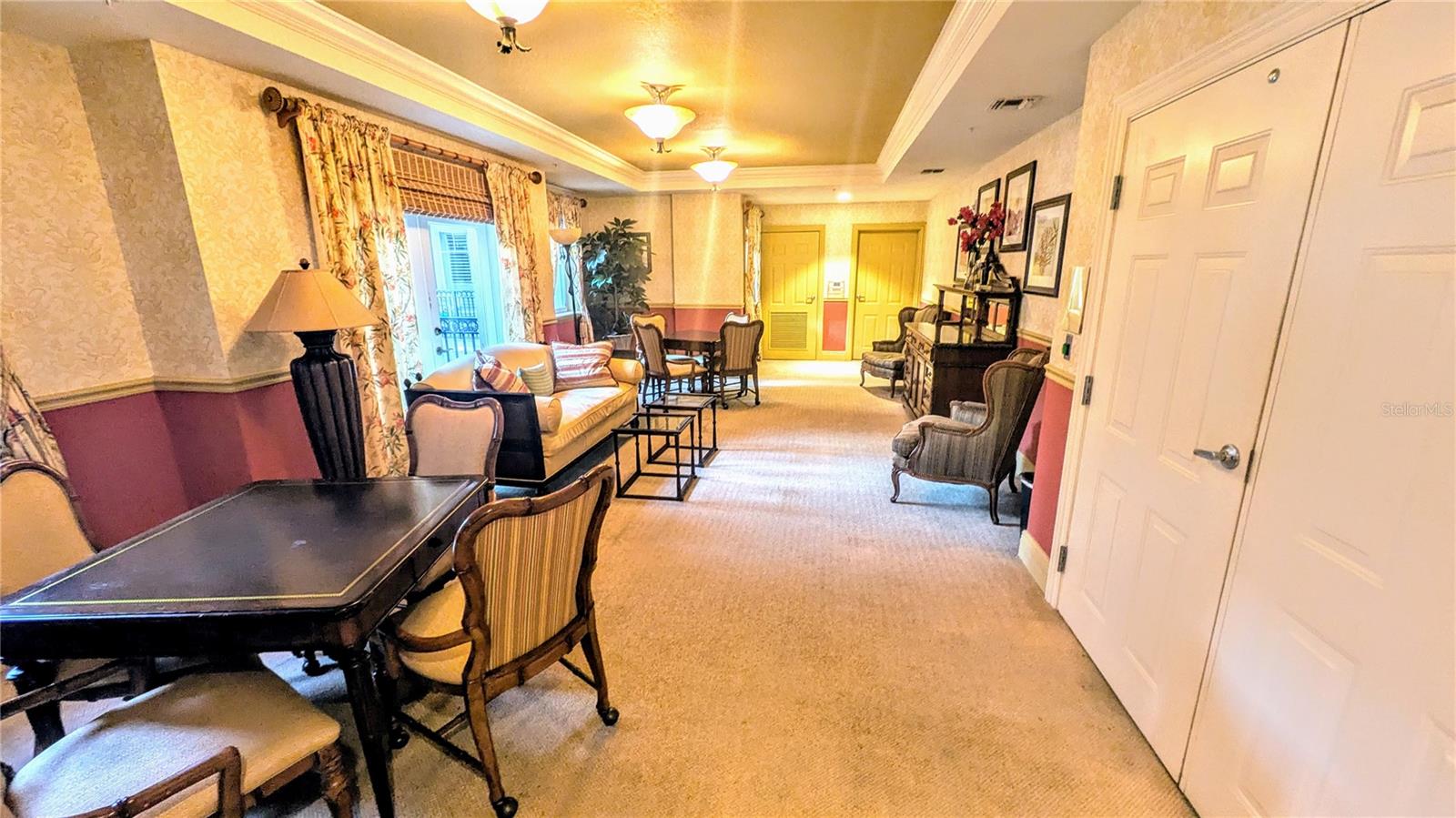 BROADWAY PROMENADE - Residential Lease