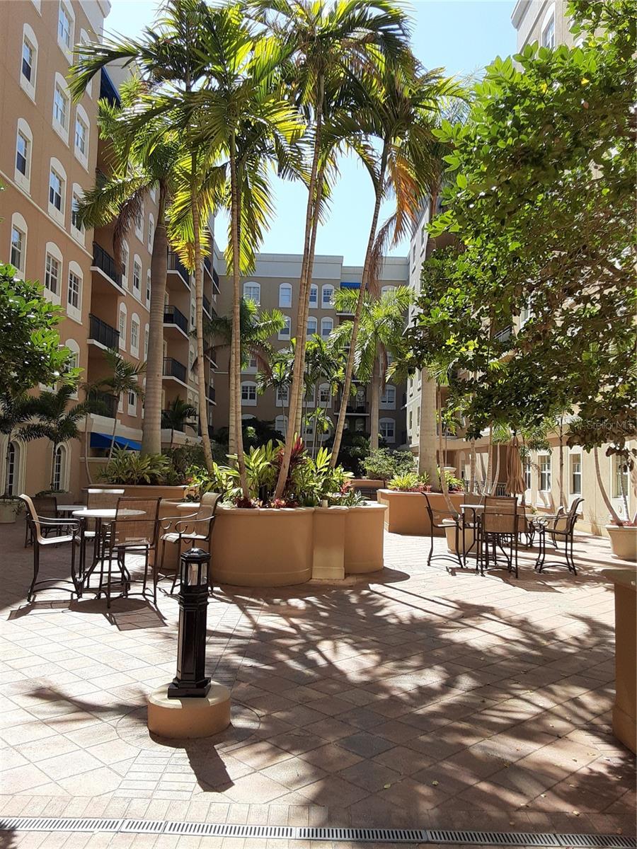 BROADWAY PROMENADE - Residential Lease