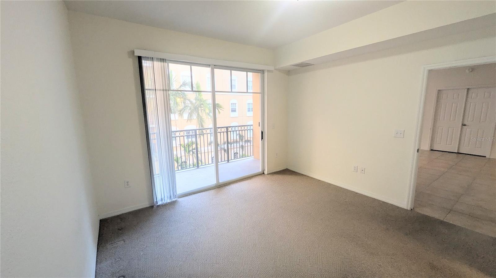 BROADWAY PROMENADE - Residential Lease