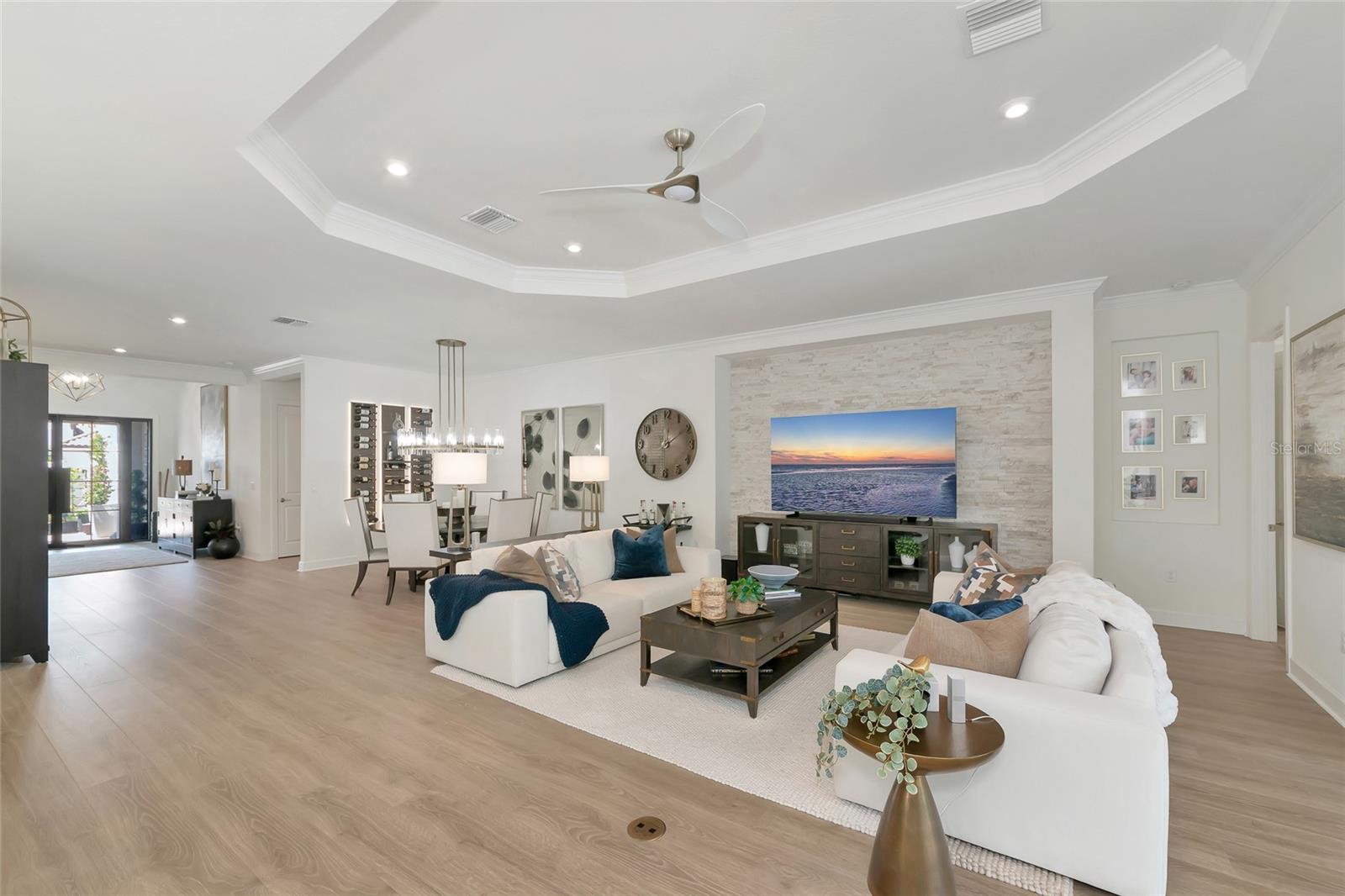 AZARIO ESPLANADE - Residential