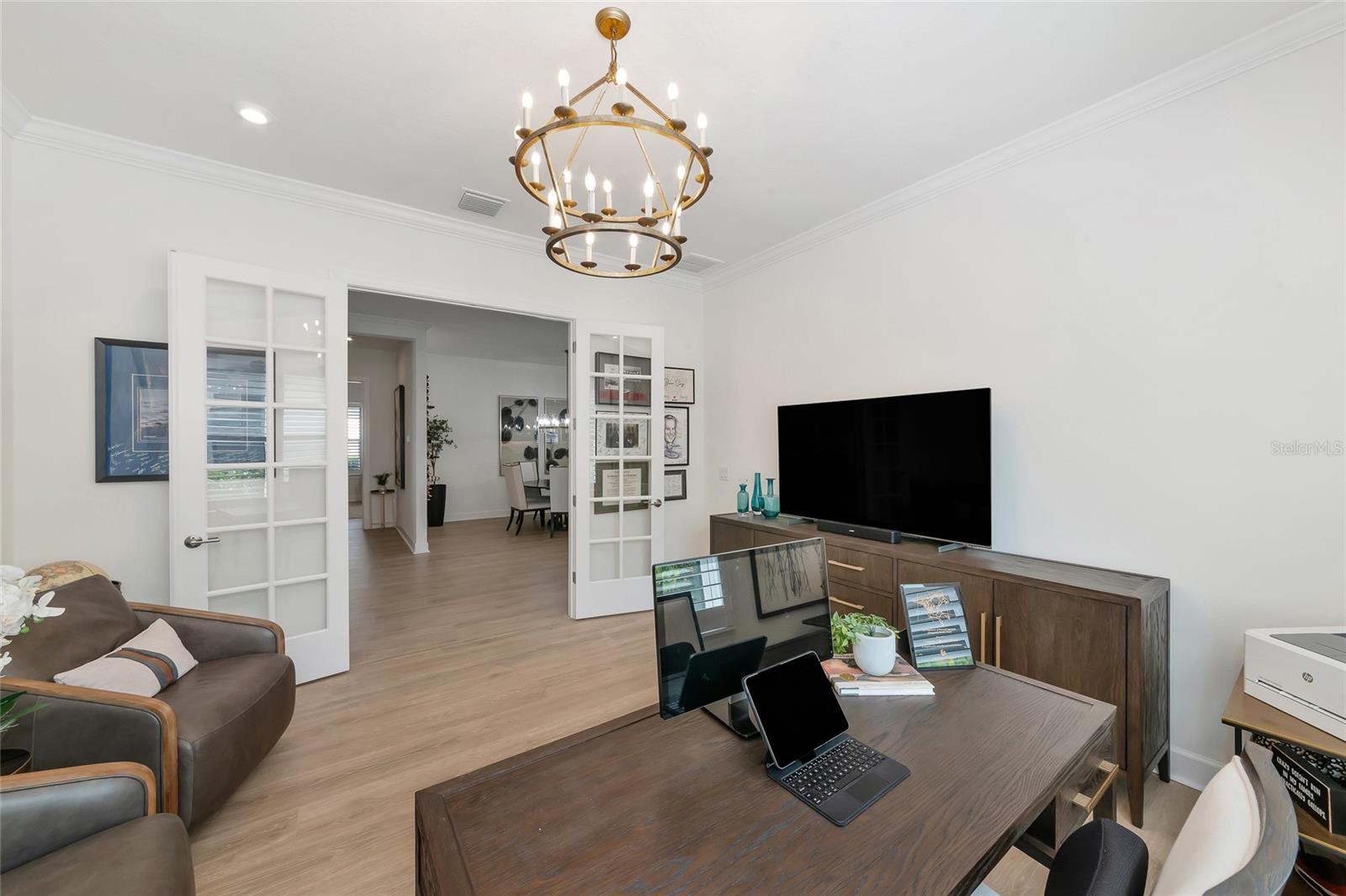 AZARIO ESPLANADE - Residential