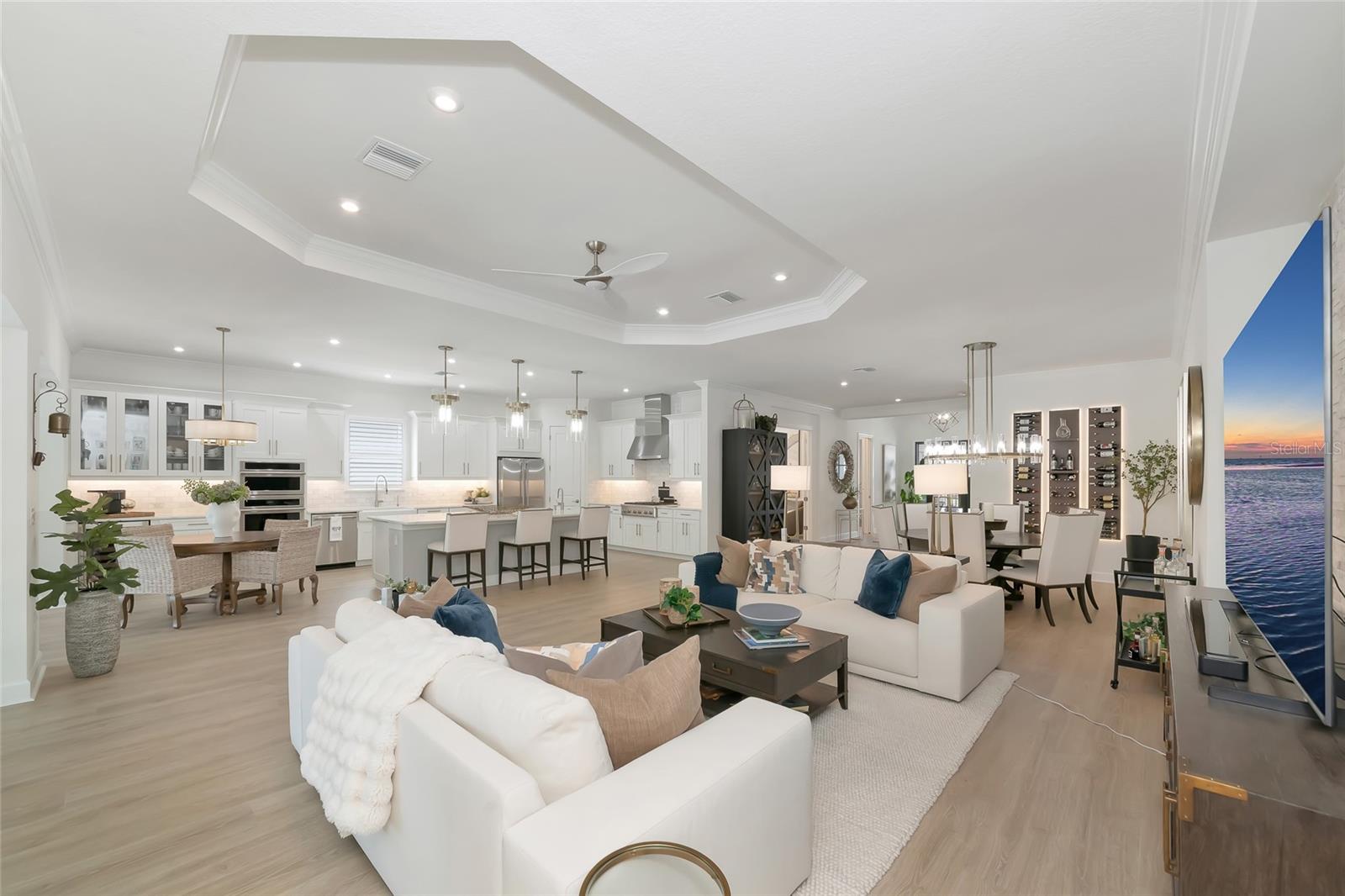 AZARIO ESPLANADE - Residential