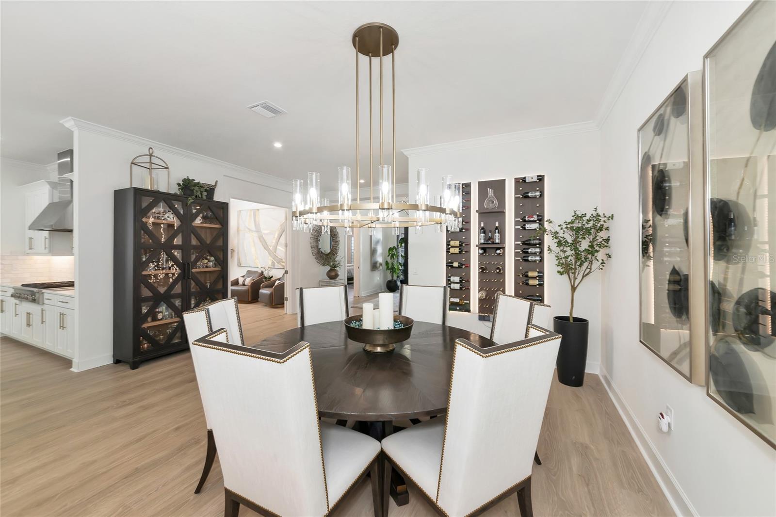 AZARIO ESPLANADE - Residential