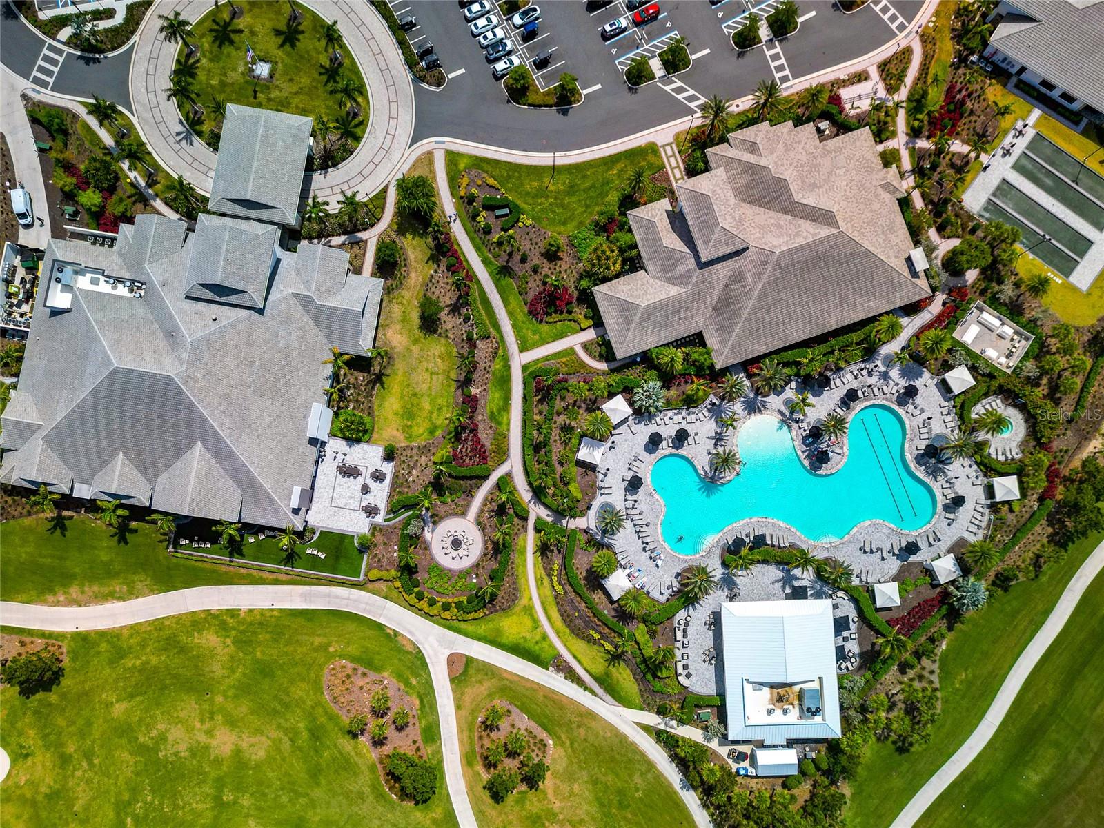 AZARIO ESPLANADE - Residential