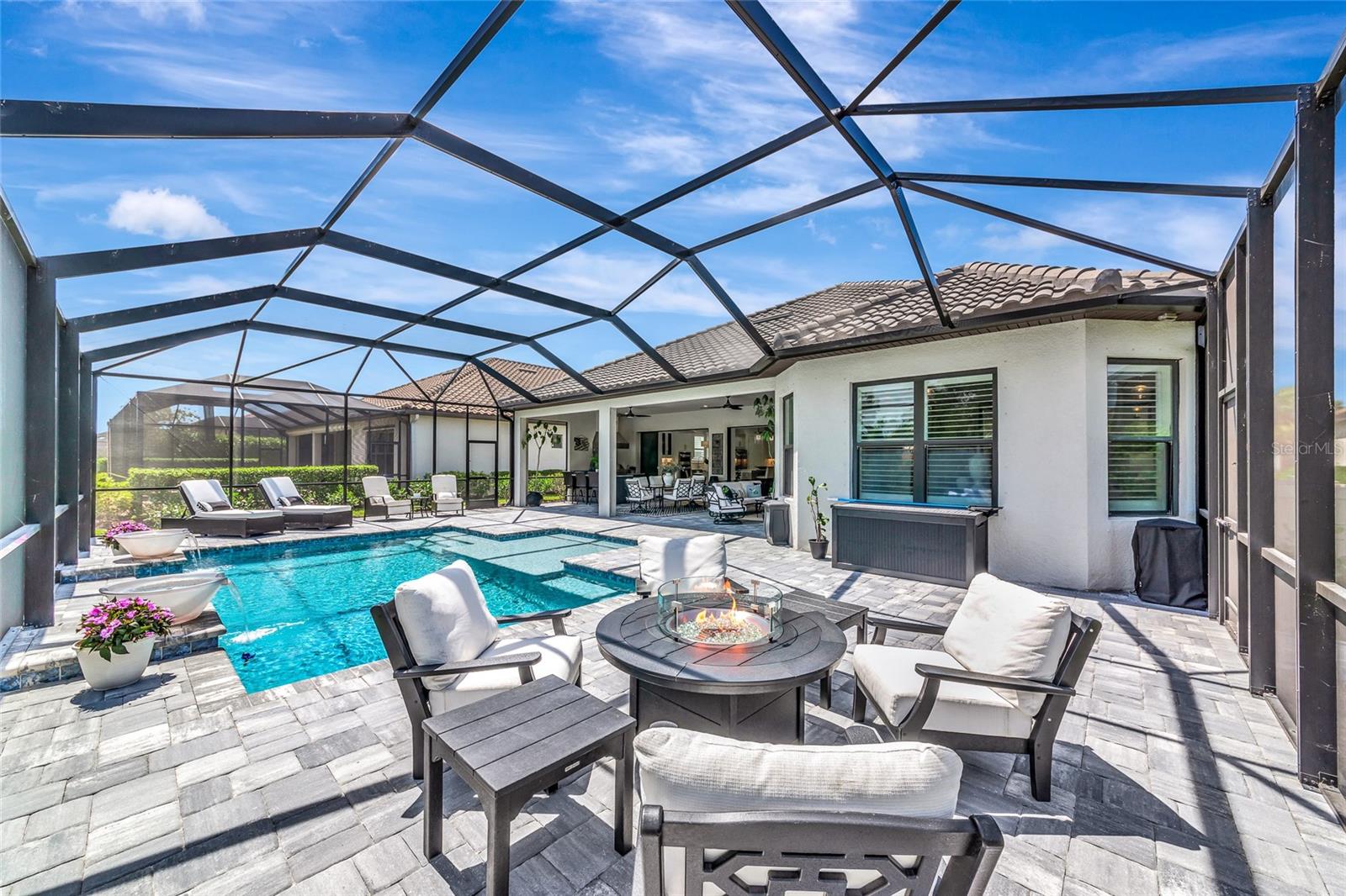 AZARIO ESPLANADE - Residential