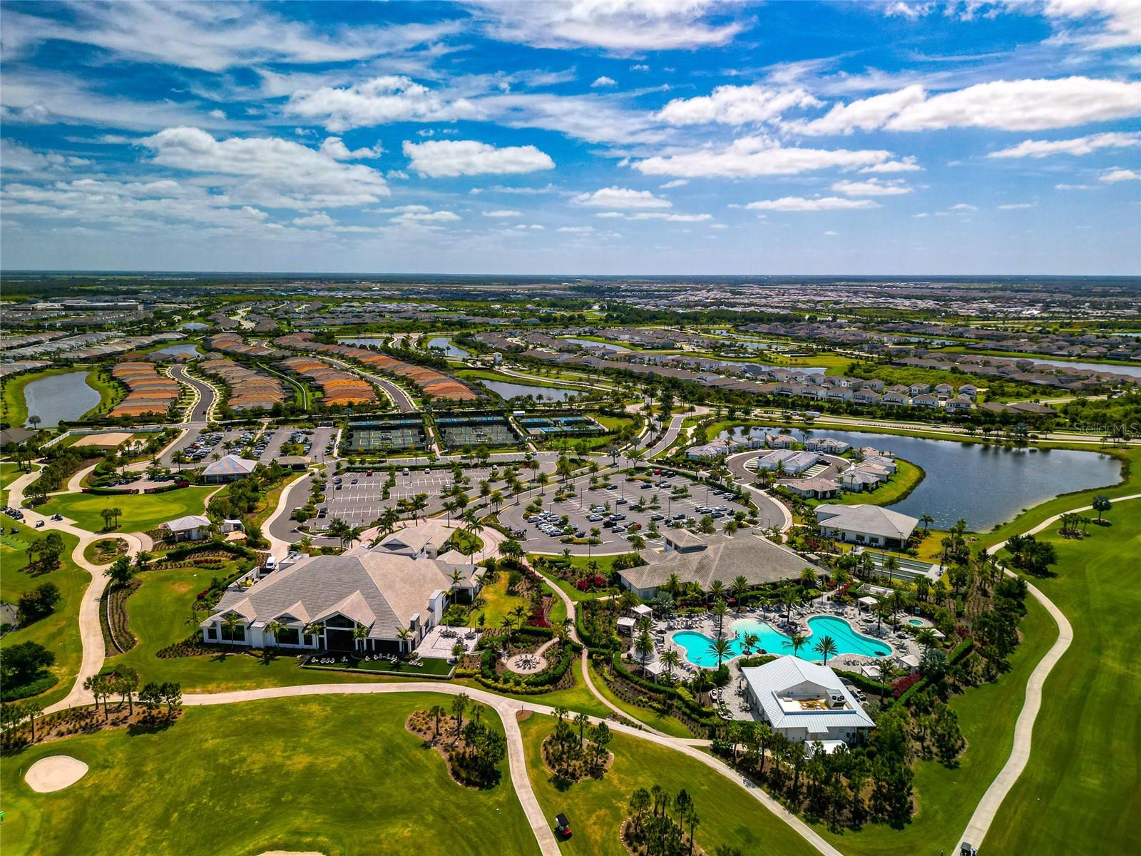 AZARIO ESPLANADE - Residential