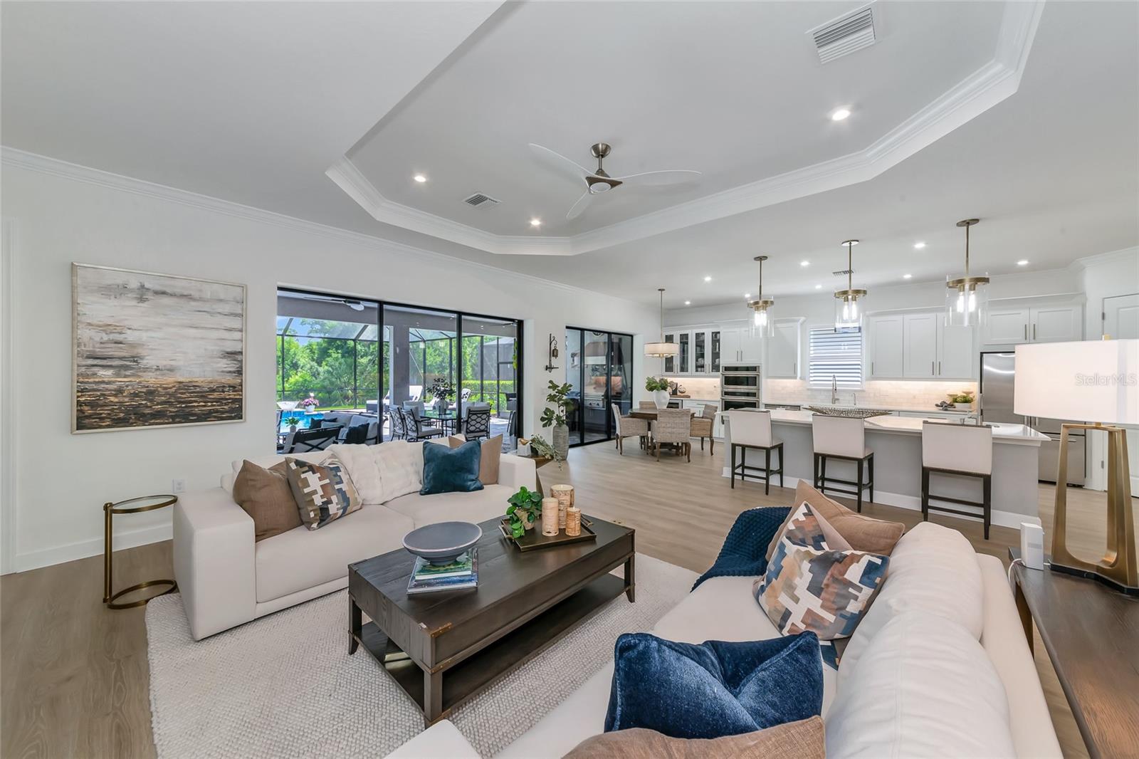 AZARIO ESPLANADE - Residential