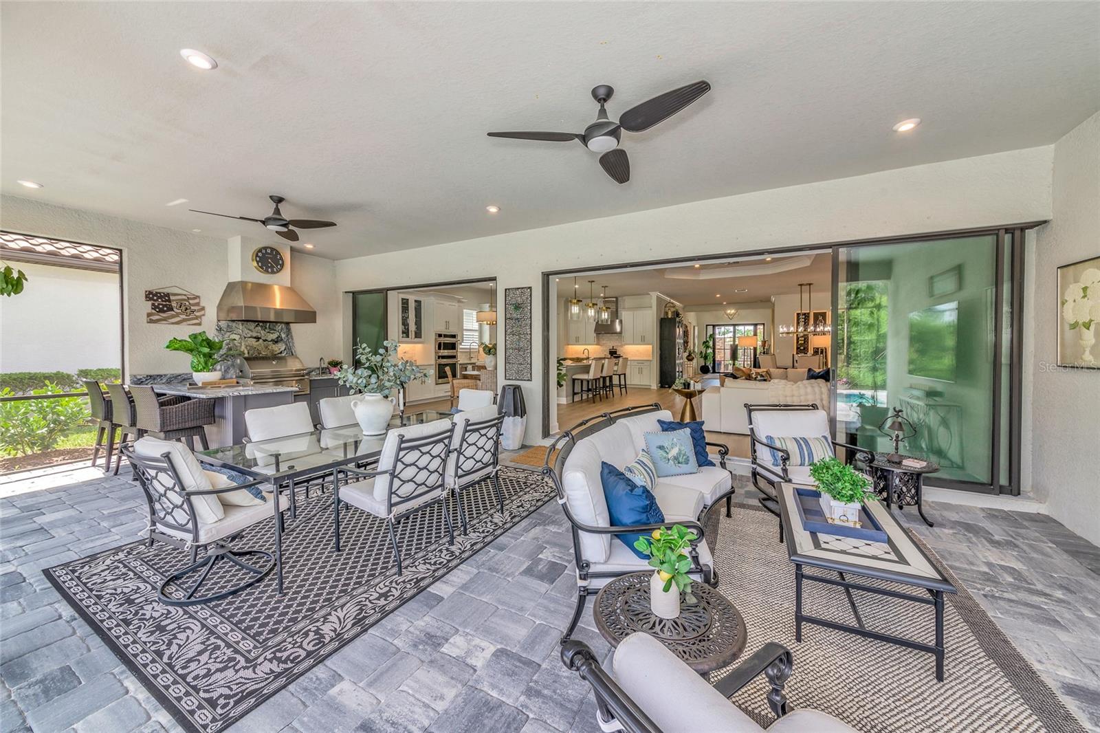 AZARIO ESPLANADE - Residential