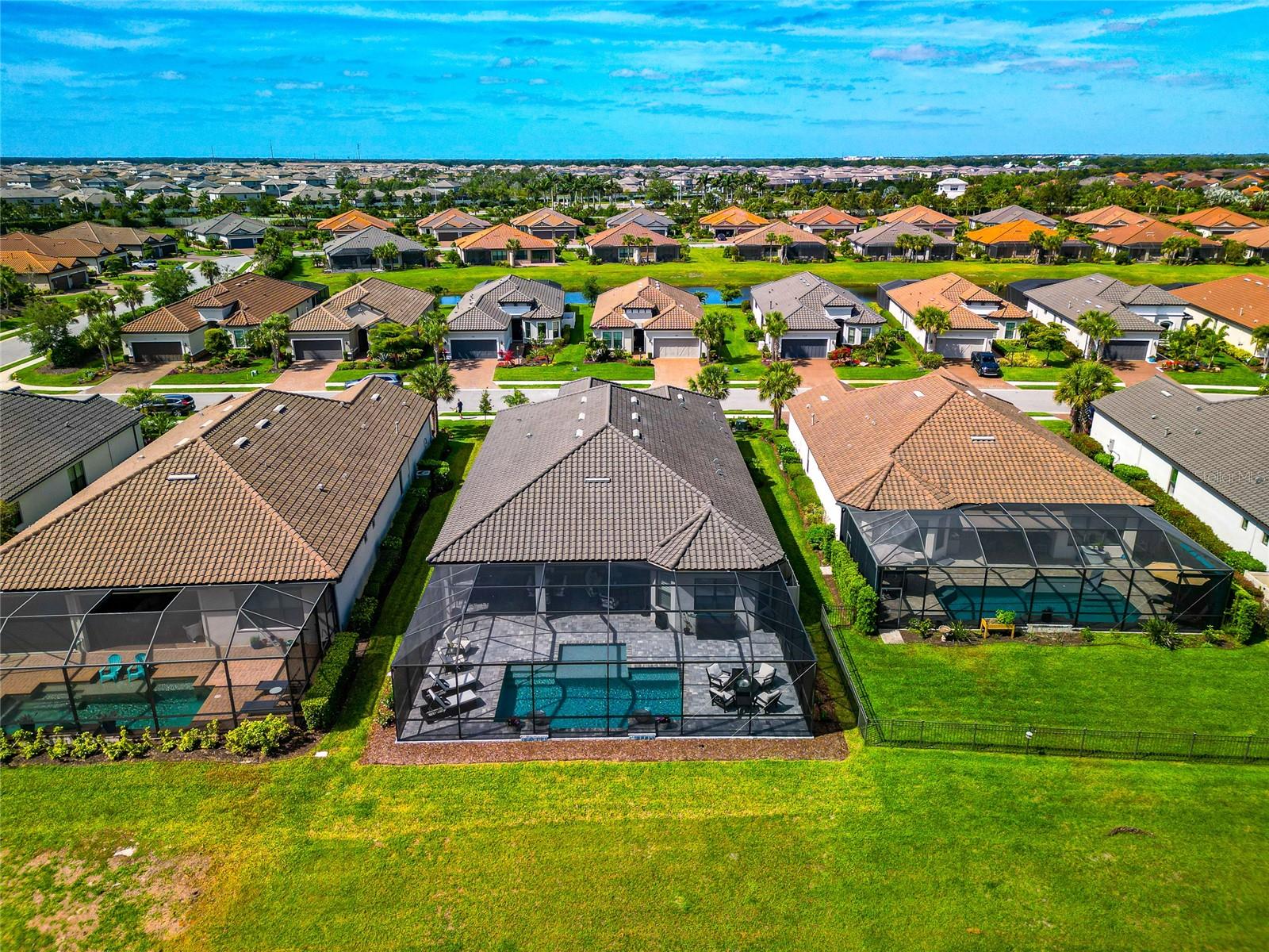 AZARIO ESPLANADE - Residential