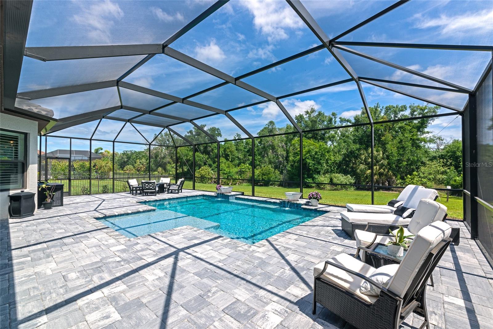 AZARIO ESPLANADE - Residential