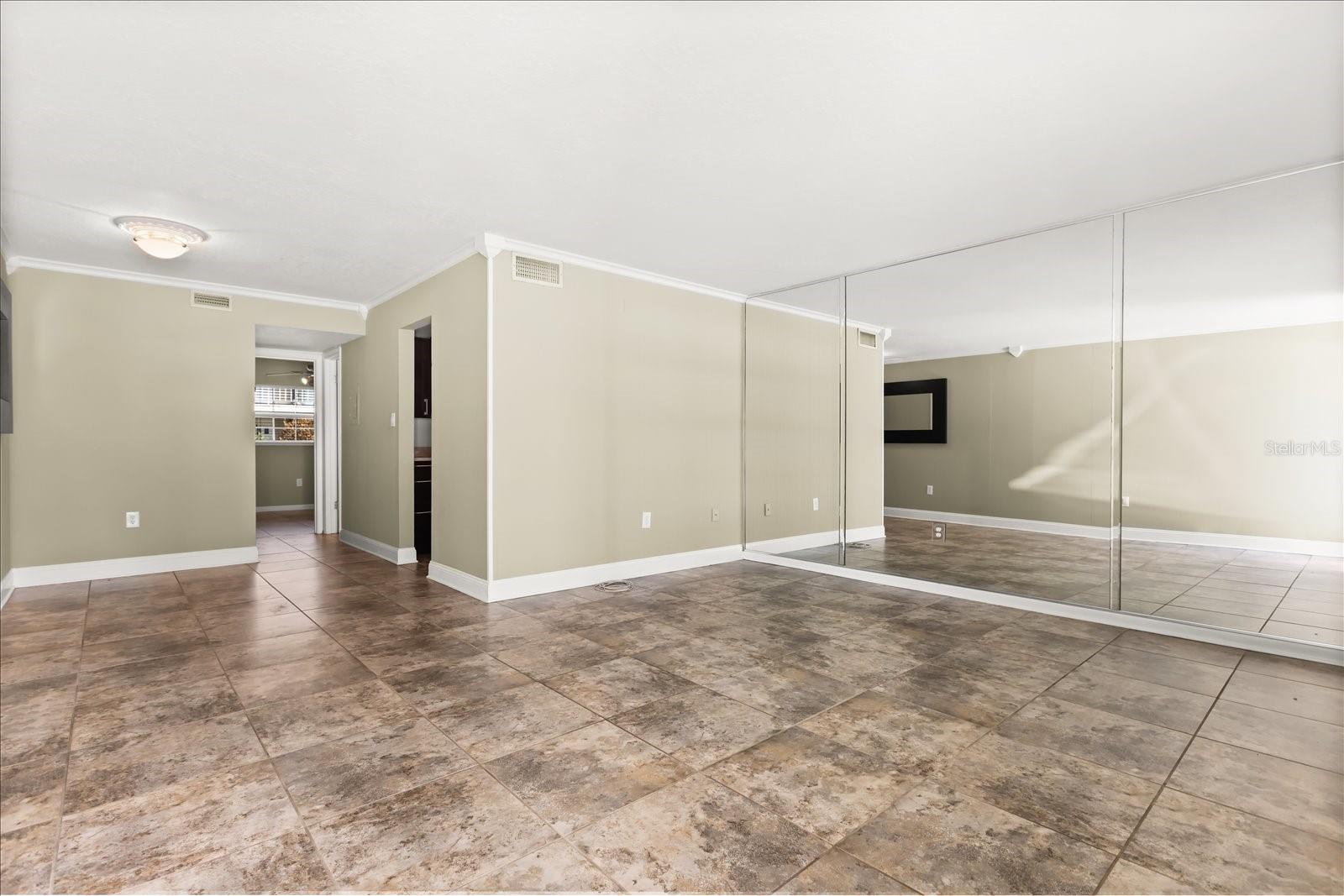 LAKESIDE MANOR APTS CONDO - Residential