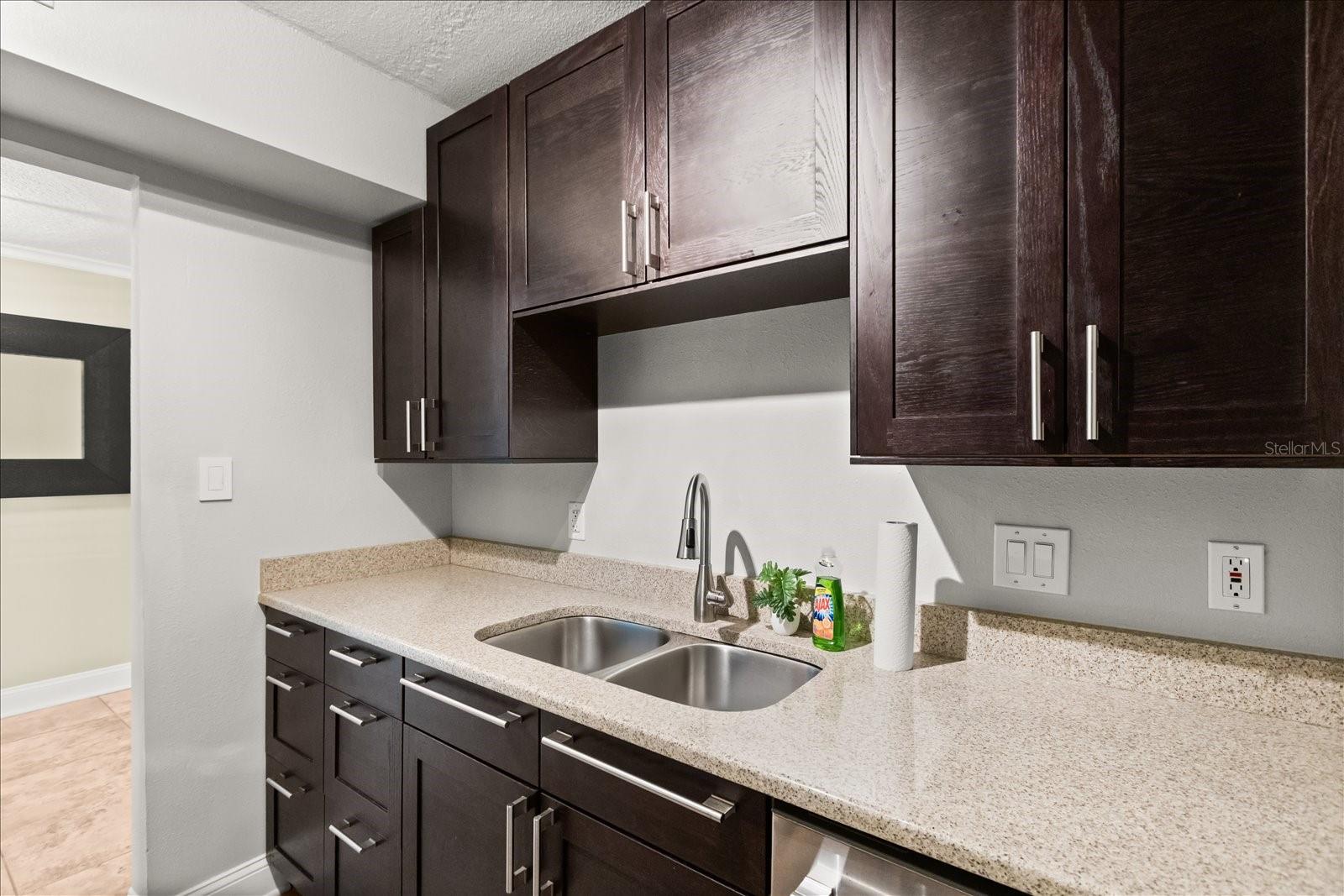 LAKESIDE MANOR APTS CONDO - Residential