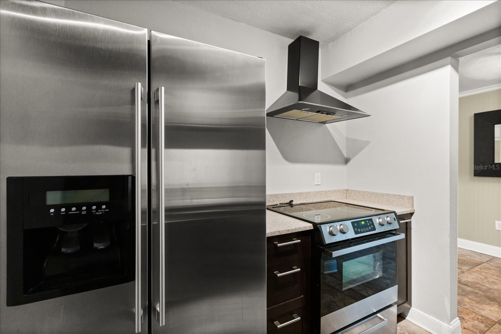 LAKESIDE MANOR APTS CONDO - Residential