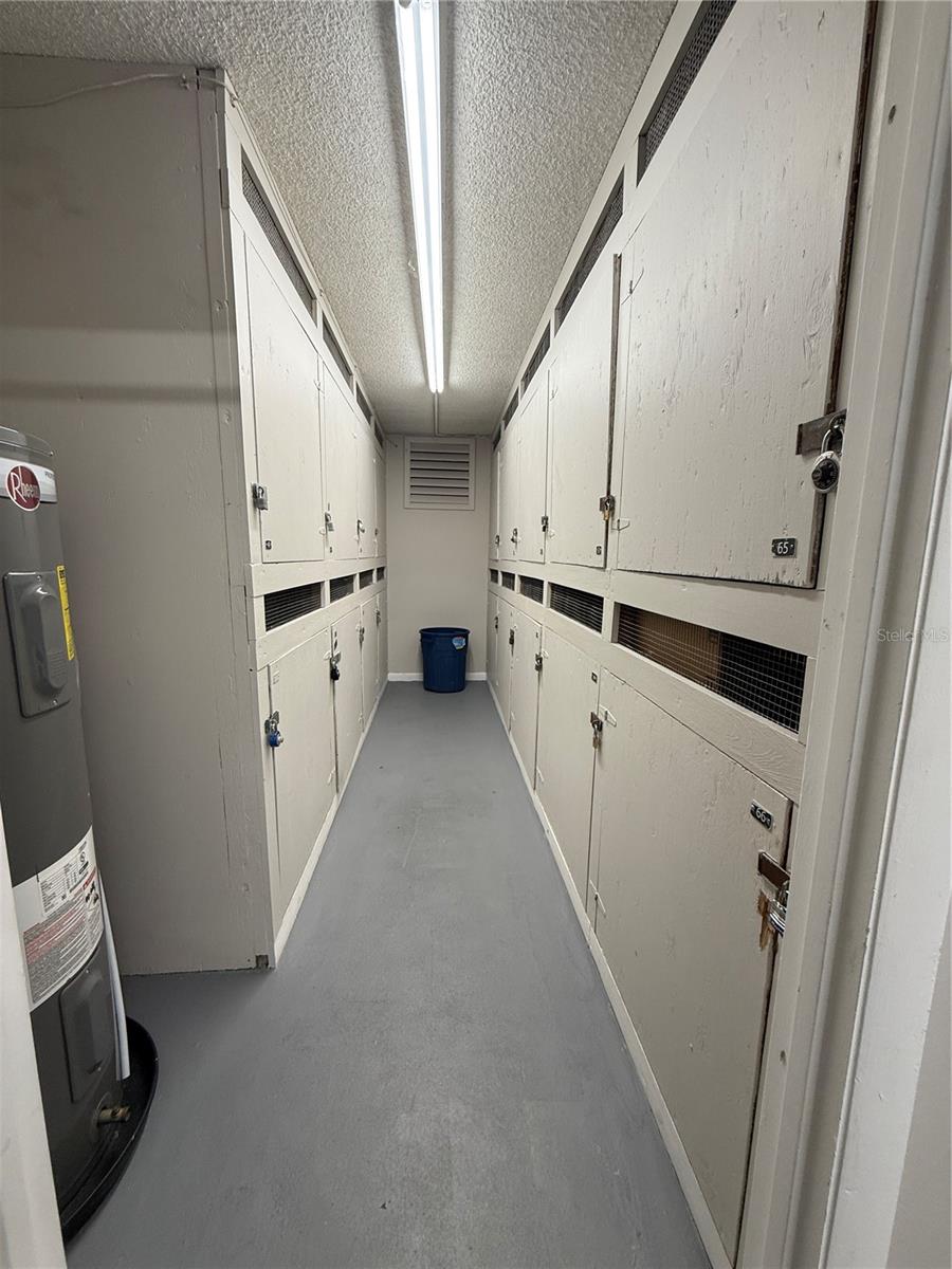 LAKESIDE MANOR APTS CONDO - Residential