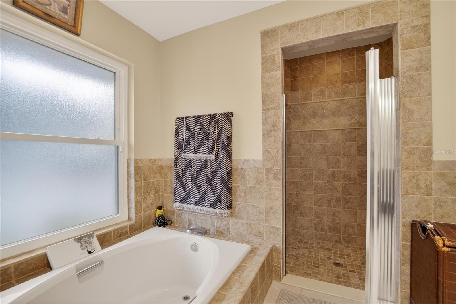 BARRINGTON OAKS EAST - Residential