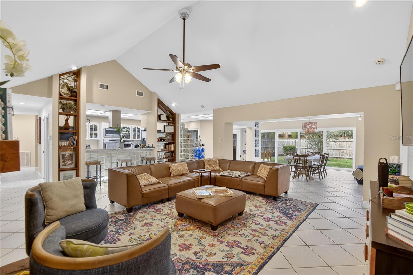 BARRINGTON OAKS EAST - Residential