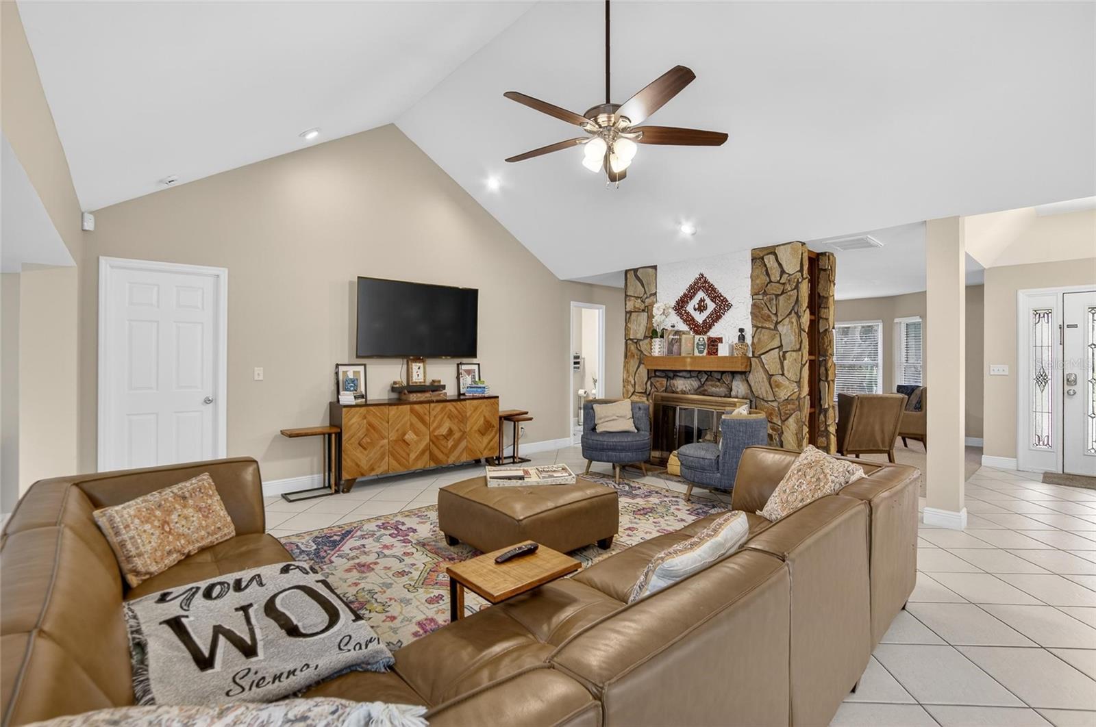 BARRINGTON OAKS EAST - Residential