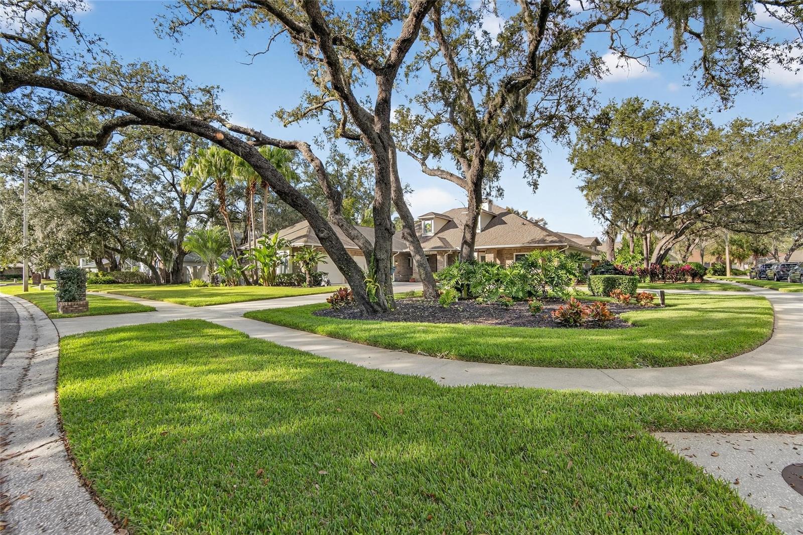 BARRINGTON OAKS EAST - Residential