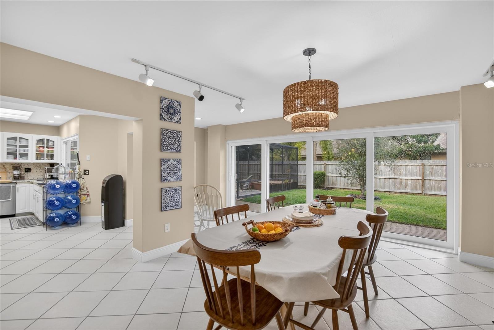 BARRINGTON OAKS EAST - Residential