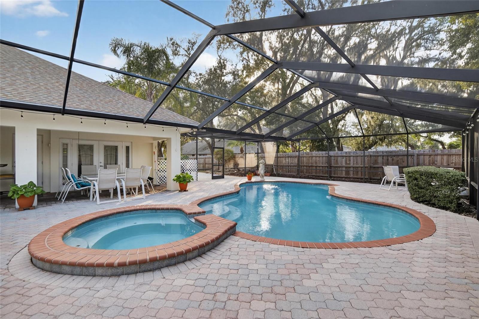 BARRINGTON OAKS EAST - Residential