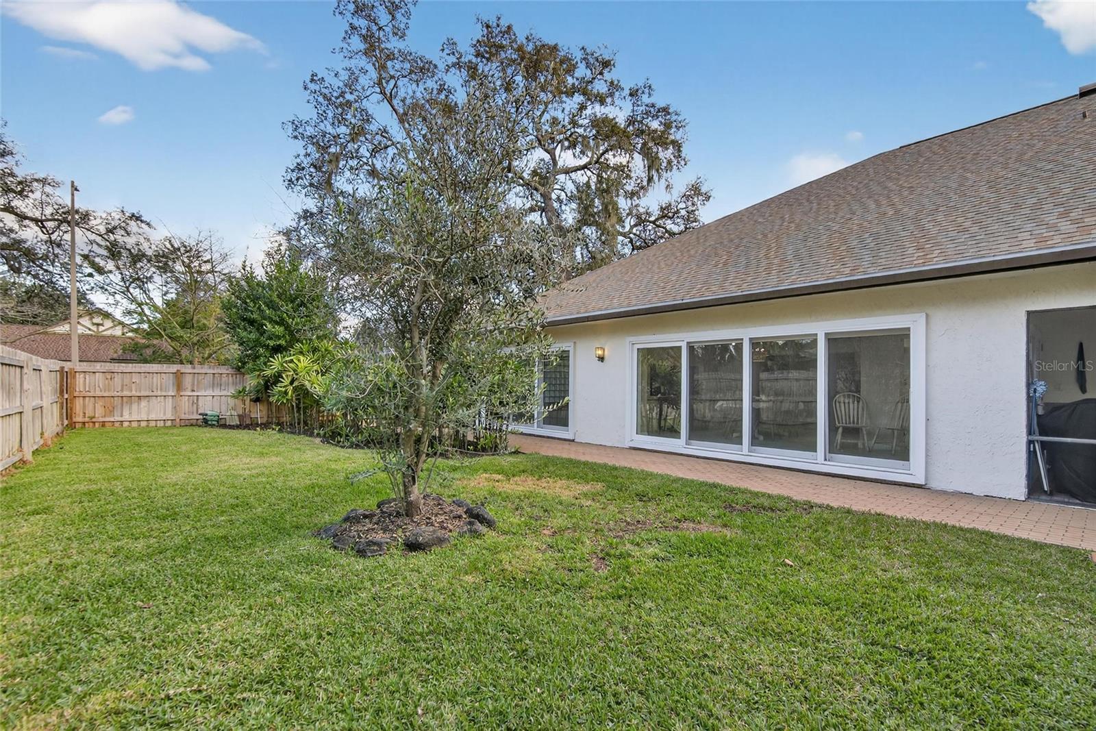 BARRINGTON OAKS EAST - Residential