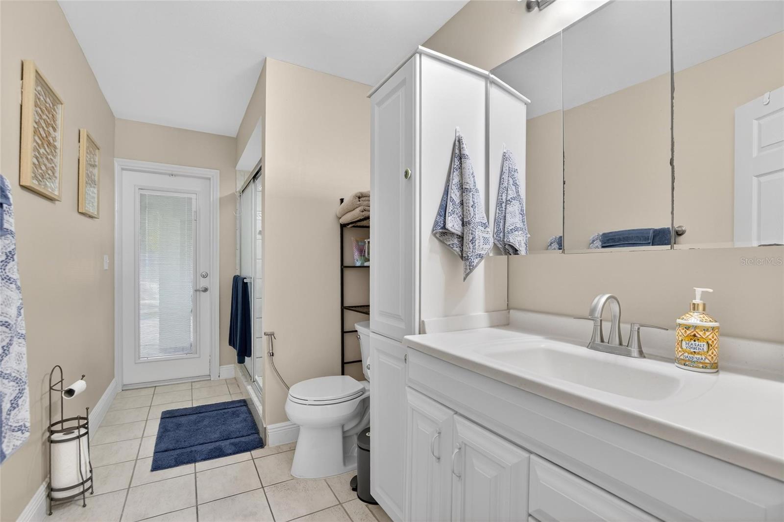 BARRINGTON OAKS EAST - Residential